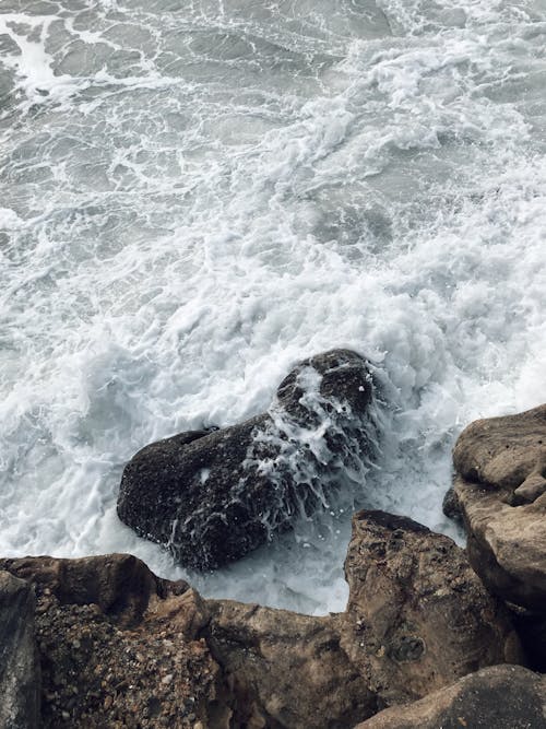 aşınmış, dalga, deniz içeren Ücretsiz stok fotoğraf