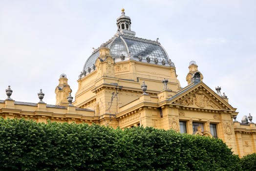 A stunning view of the Art Pavilion's dome in Zagreb, showcasing neoclassical architecture.
