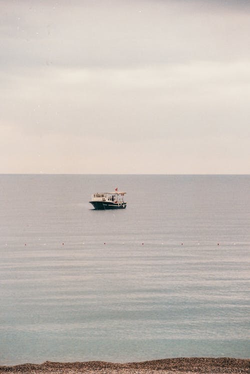 Foto d'estoc gratuïta de barca, barca de pesca, calma