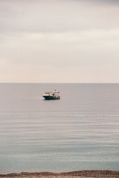 Immagine gratuita di barca, barca da pesca, calma