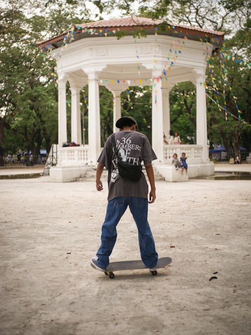 Δωρεάν στοκ φωτογραφιών με skateboarding, άνδρας, αστικός