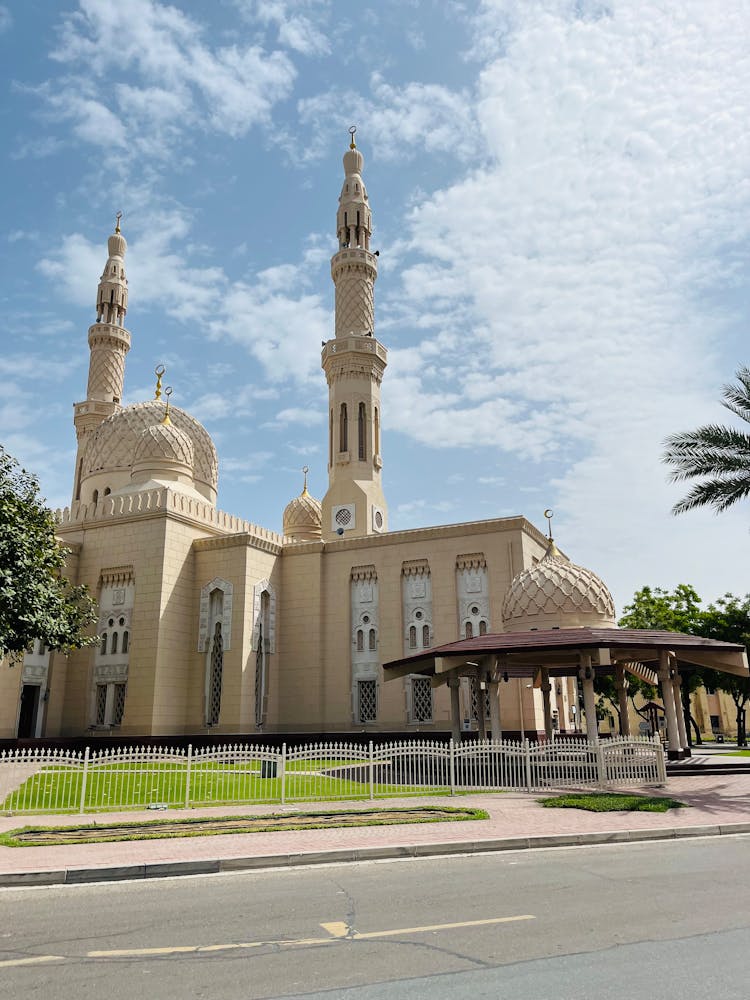 Jumeirah Mosque In Dubai