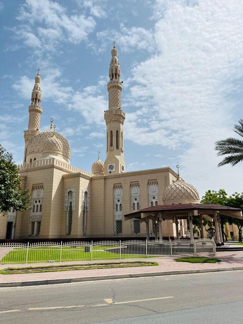 Free Captivating image of Jumeirah Mosque showcasing its architectural beauty in Dubai. Stock Photo