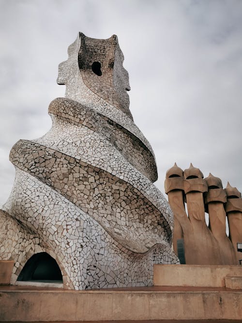 Kostenloses Stock Foto zu barcelona, casa mila, futuristisch