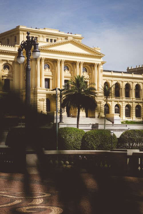 Free Exterior view of Museu do Ipiranga, a historical landmark in São Paulo, Brazil, showcasing classic architecture and palm trees. Stock Photo