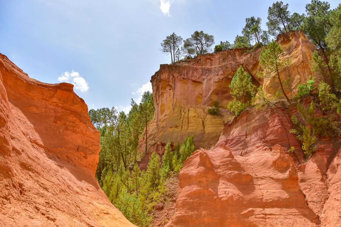 Red Cliffs In Roussillon Free Stock Photo red-cliffs-in-roussillon-free-stock-photo