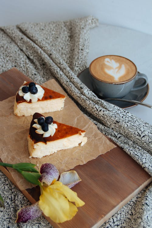 Gratis lagerfoto af cheesecake, dessert, kaffe