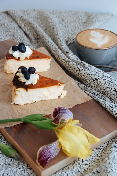 Delicious Cheesecake with Coffee
