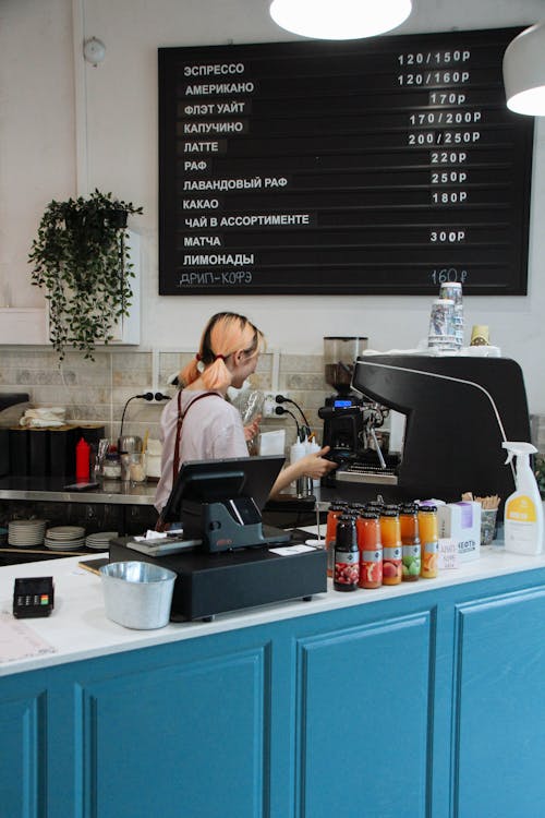 arkadan görünüm, ayakta, barista içeren Ücretsiz stok fotoğraf