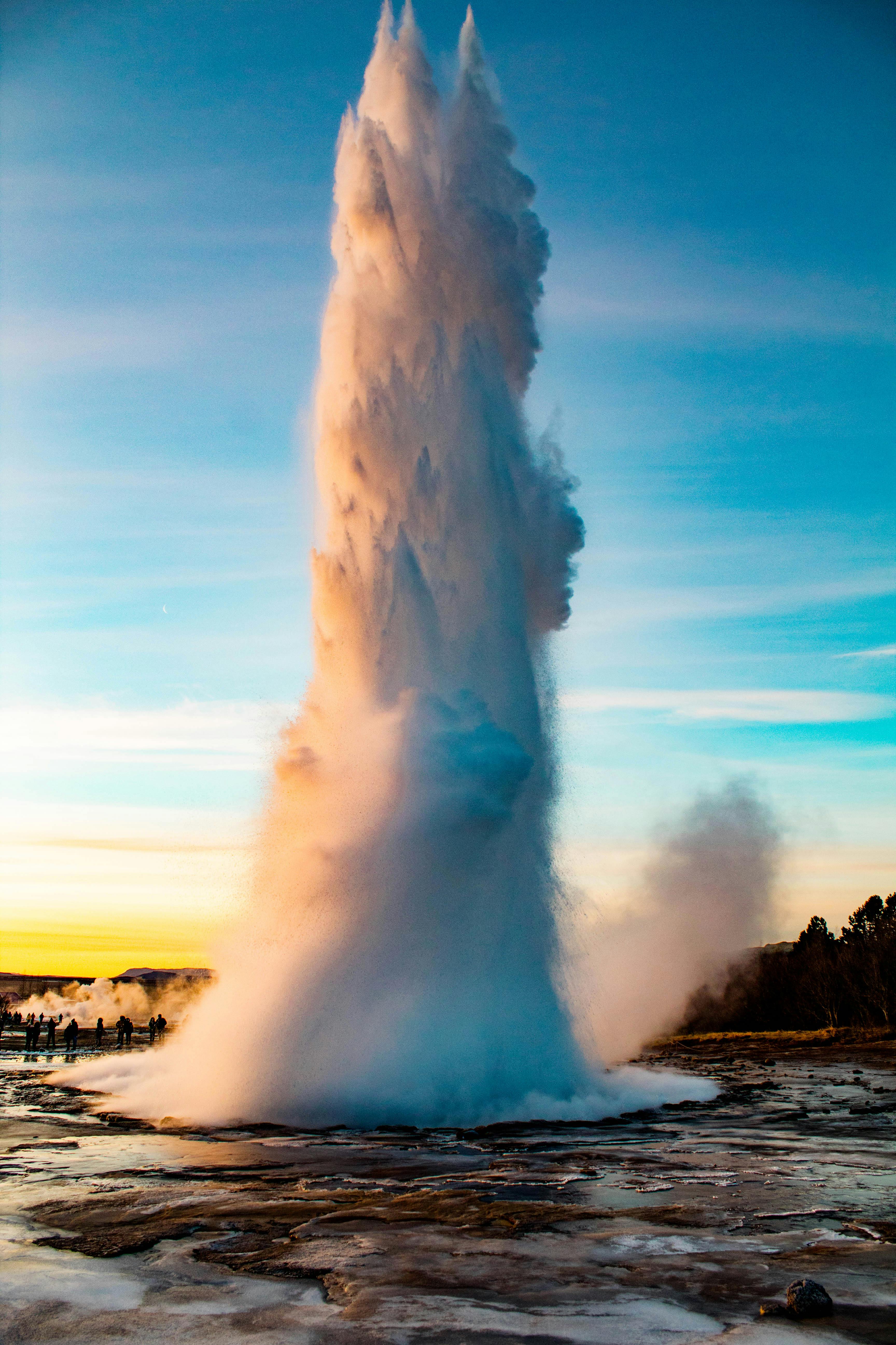 Download Yellowstone National Park Imperial Geyser Wallpaper | Wallpapers .com