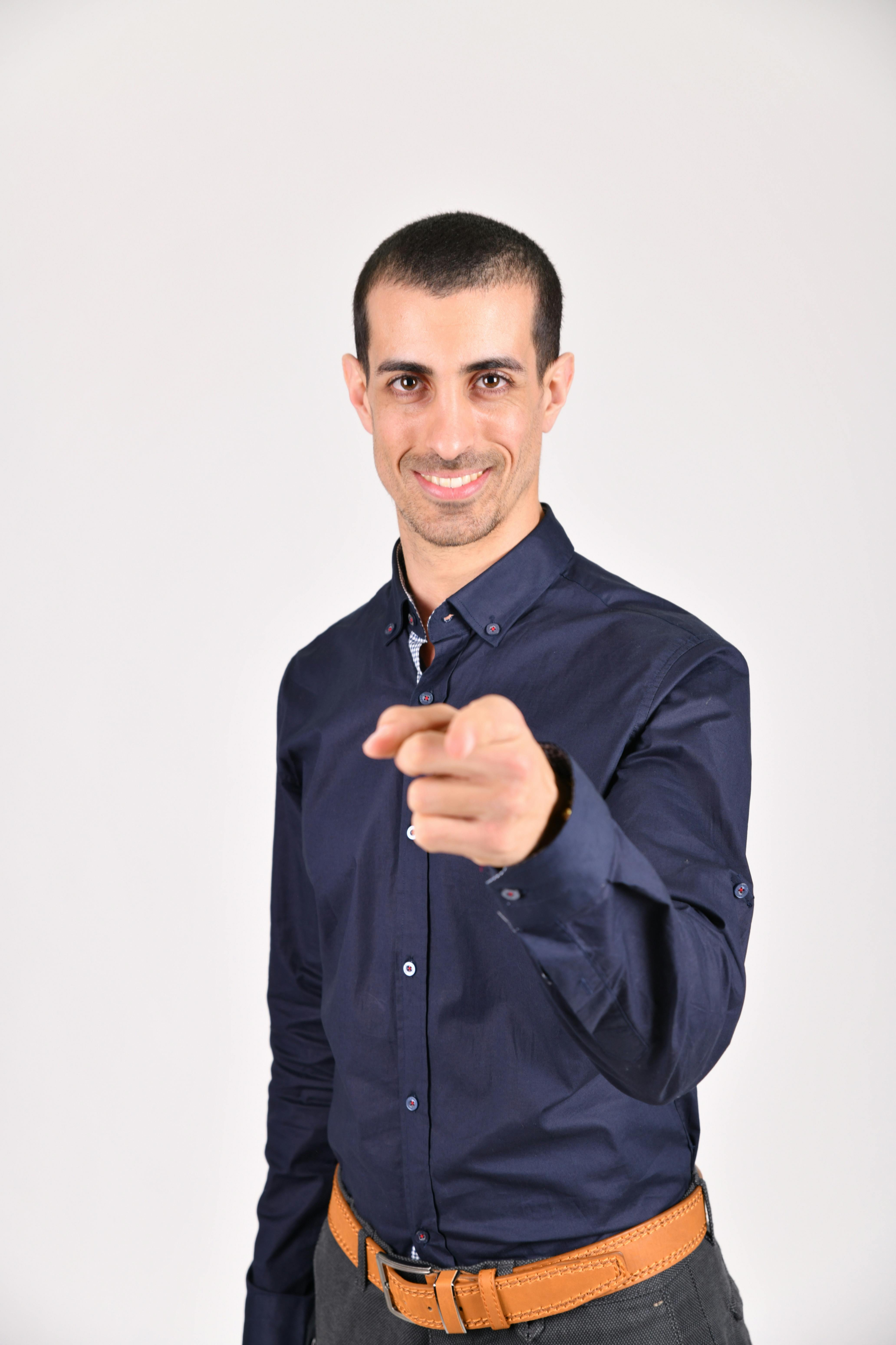 Ücretsiz adam, arkadaş canlısı, başarı içeren Ücretsiz stok fotoğraf Stok Fotoğraflar