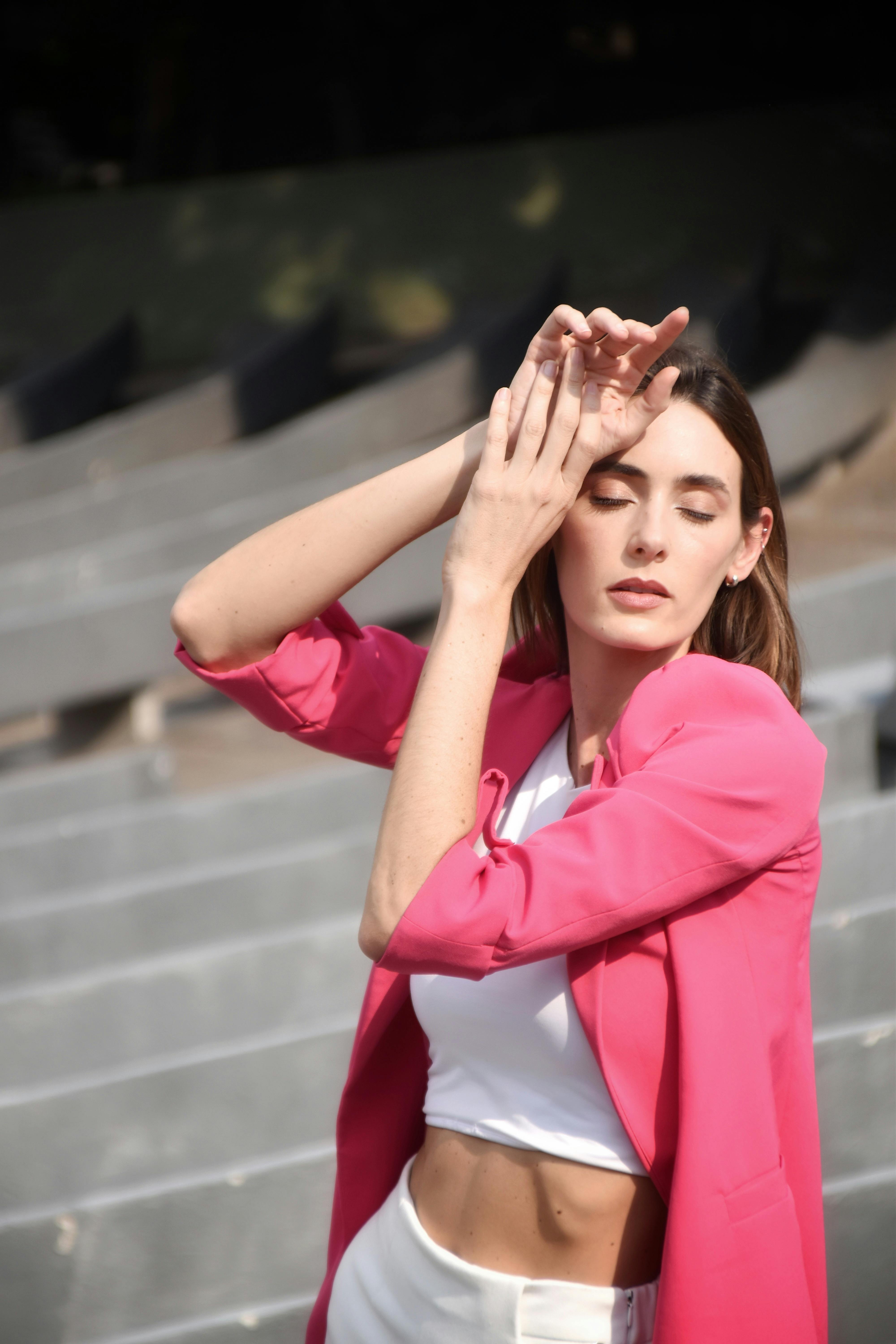 White pants pink on sale blazer