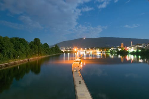 Foto stok gratis air, malam, refleksi