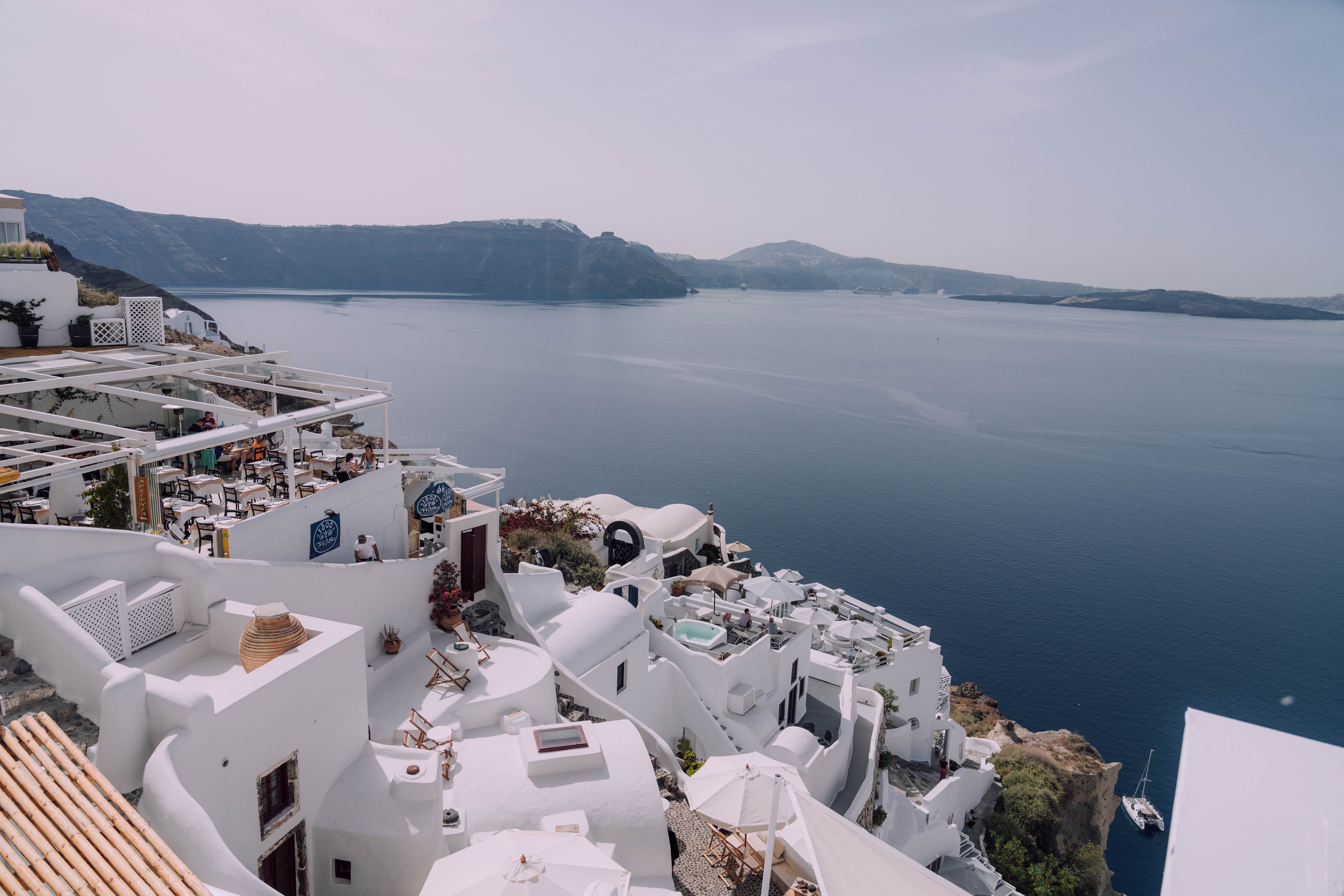 Santorini vs. Mykonos: Which Greek Islan