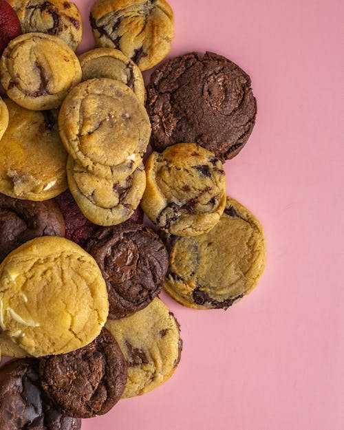 垂直拍摄, 巧克力, 巧克力碎片餅乾 的 免费素材图片