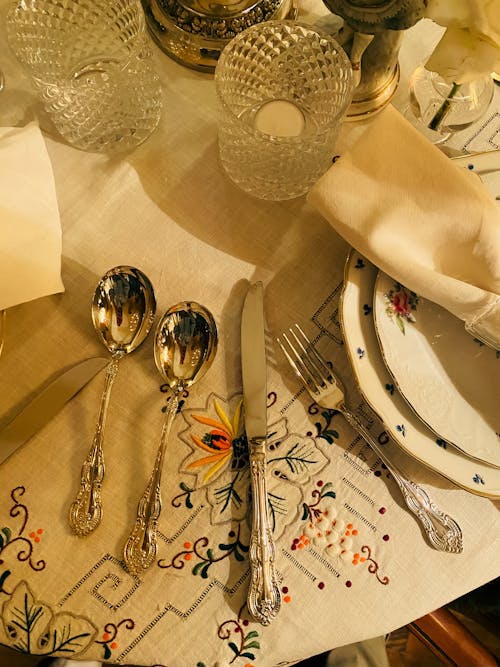 Decorative Elegant Tableware