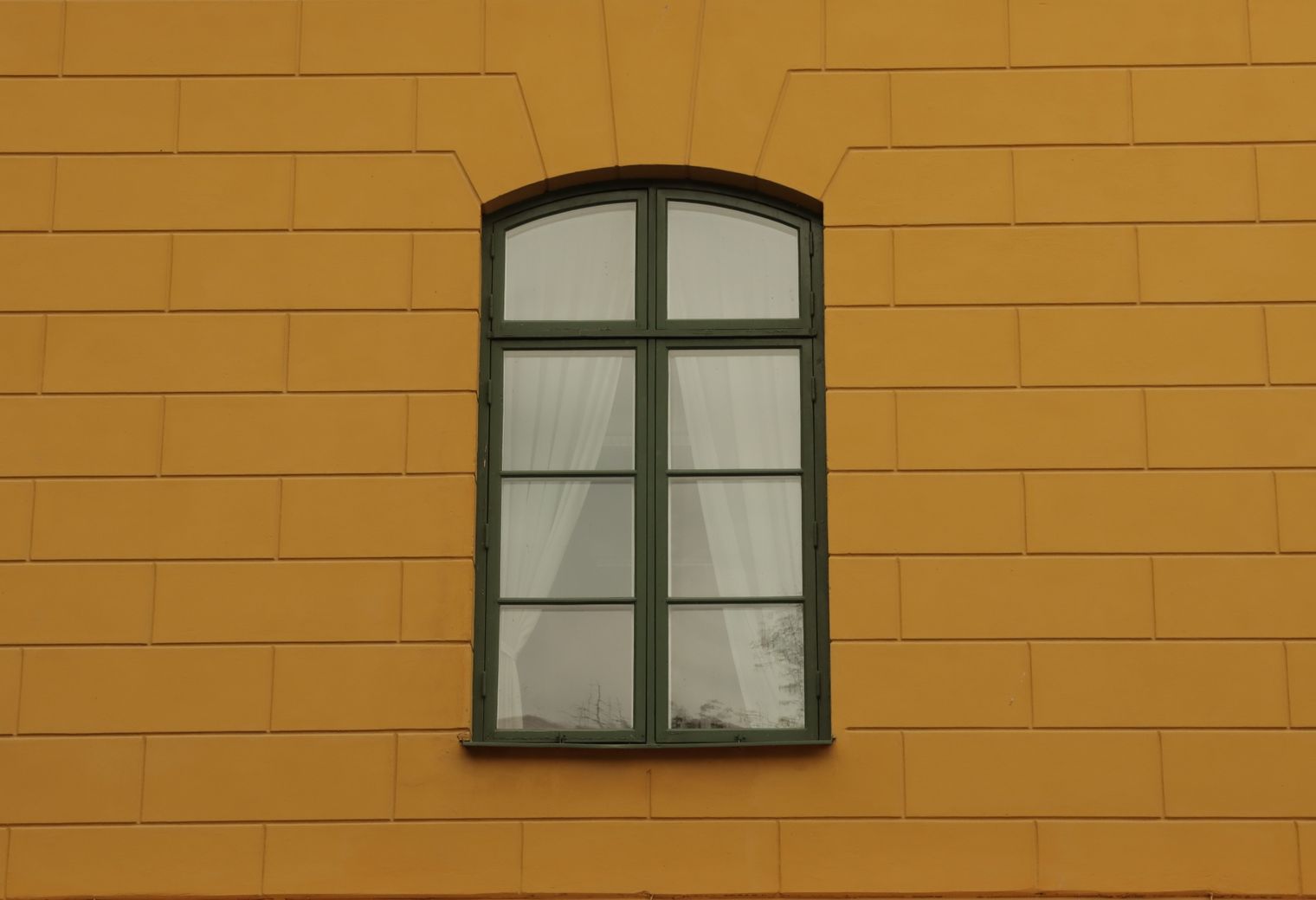 Exterior Painting in Clayhall — a freshly painted, spotless finish