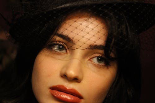 Бесплатное стоковое фото с вуаль, губная помада, женщина