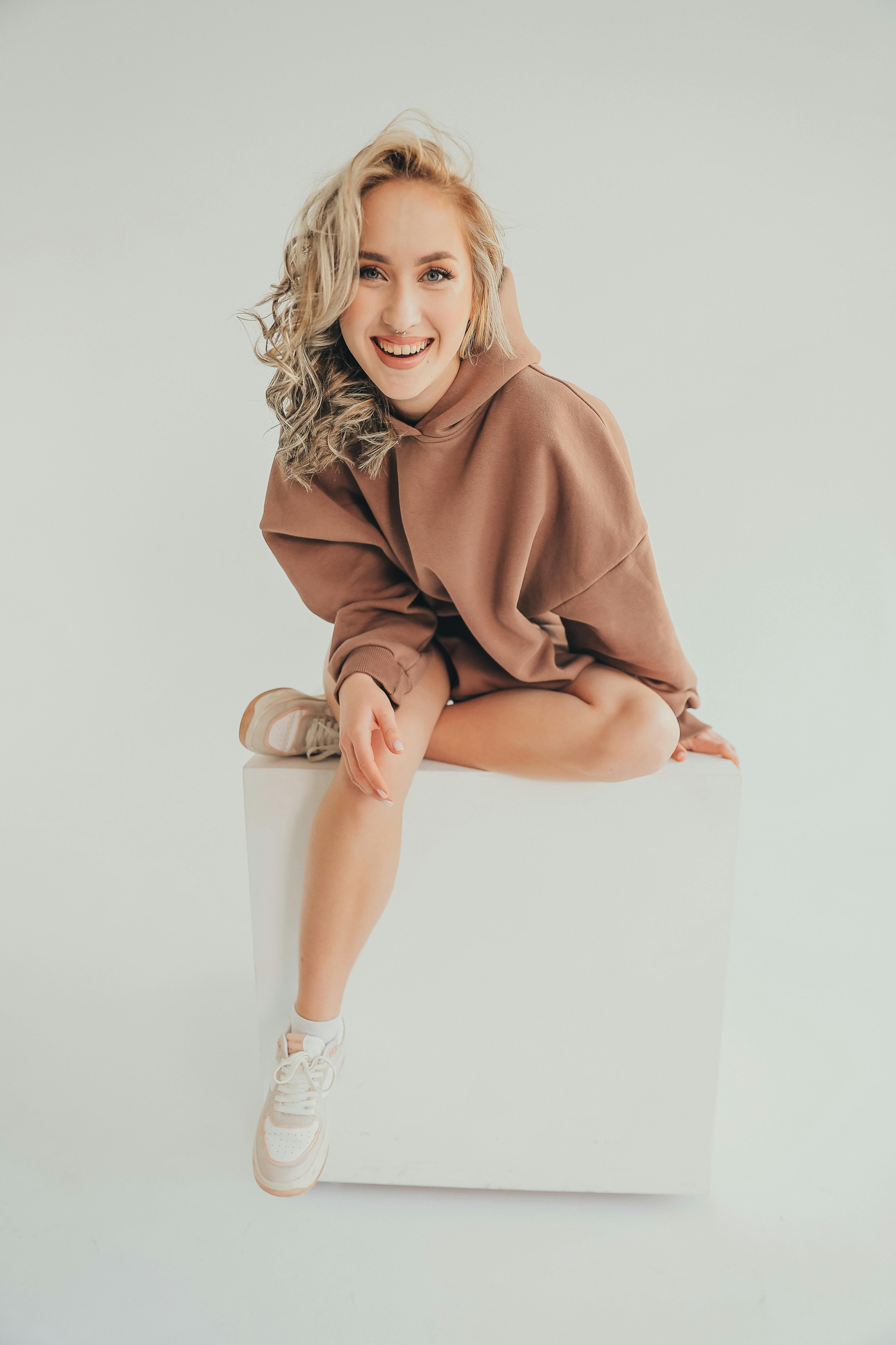 bezplatná Základová fotografie zdarma na téma #krytý, aktuální trendy, blond Základová fotografie