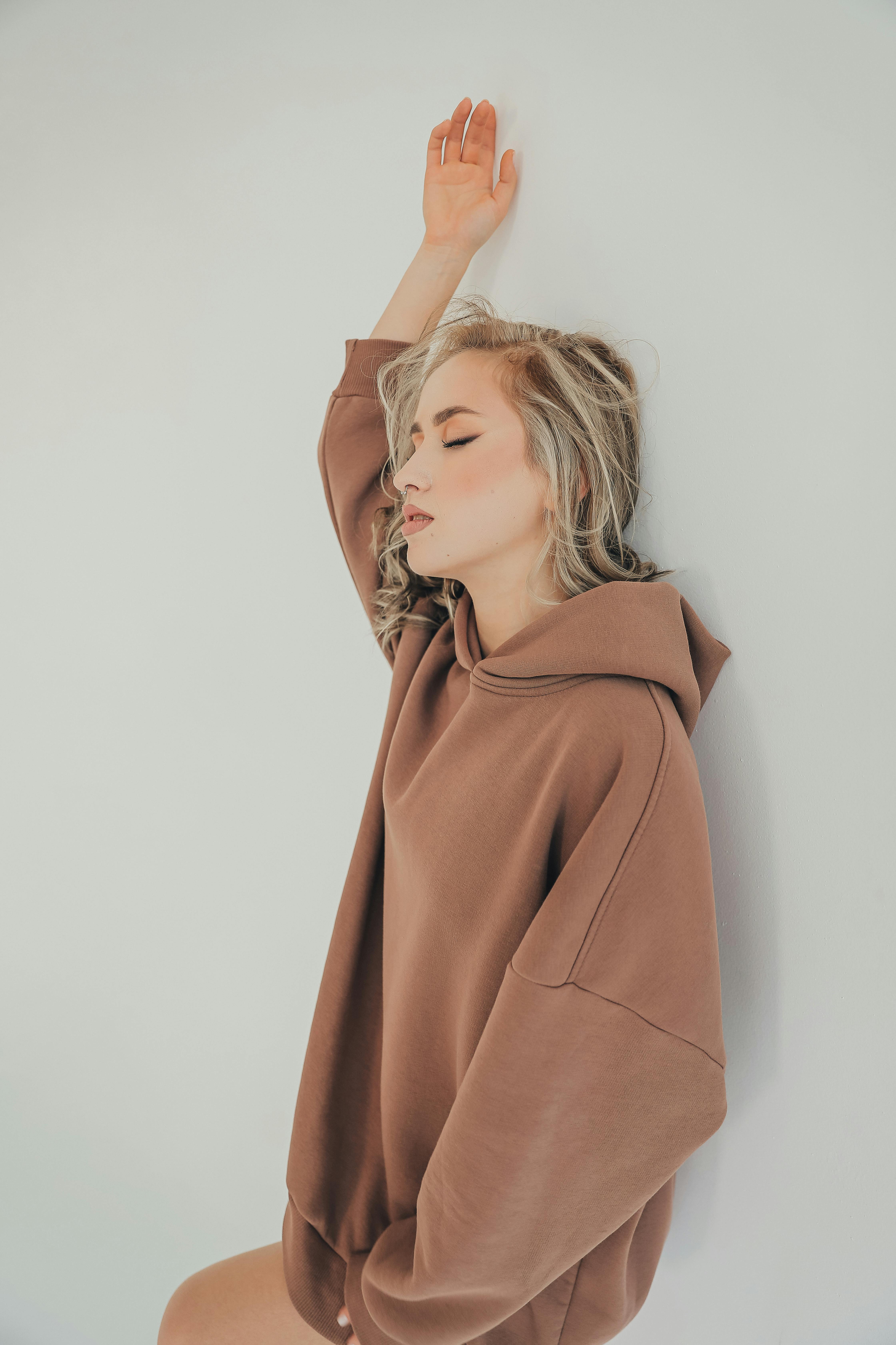 Gratis stockfoto met aesthetisch, beeldje, blondine Stockfoto