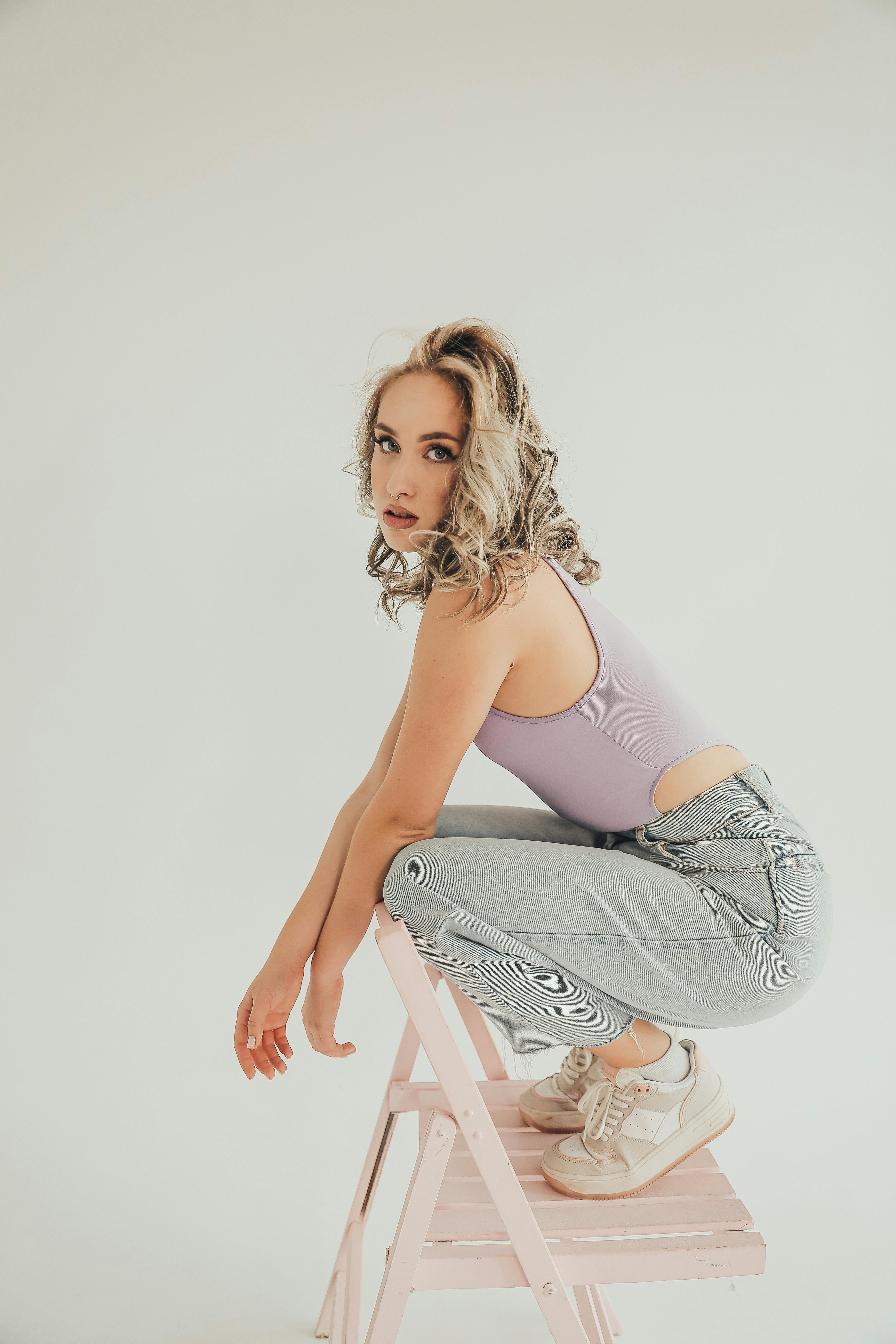 Kostnadsfria Kostnadsfri bild av #inomhus, blond, blont hår Stock foto