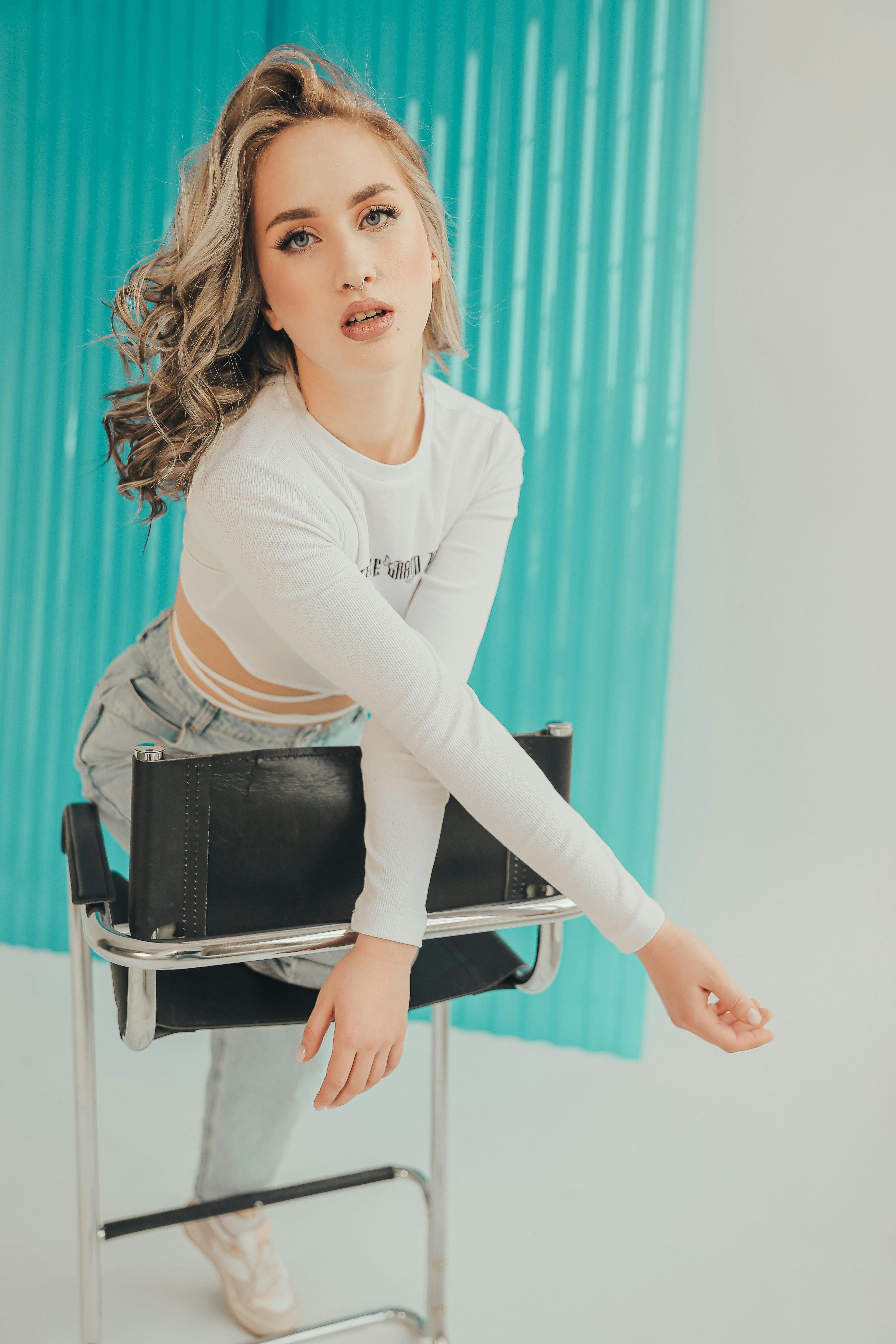 Zadarmo Fotobanka s bezplatnými fotkami na tému # indoor, blond vlasy, dlhé vlasy Fotka z fotobanky