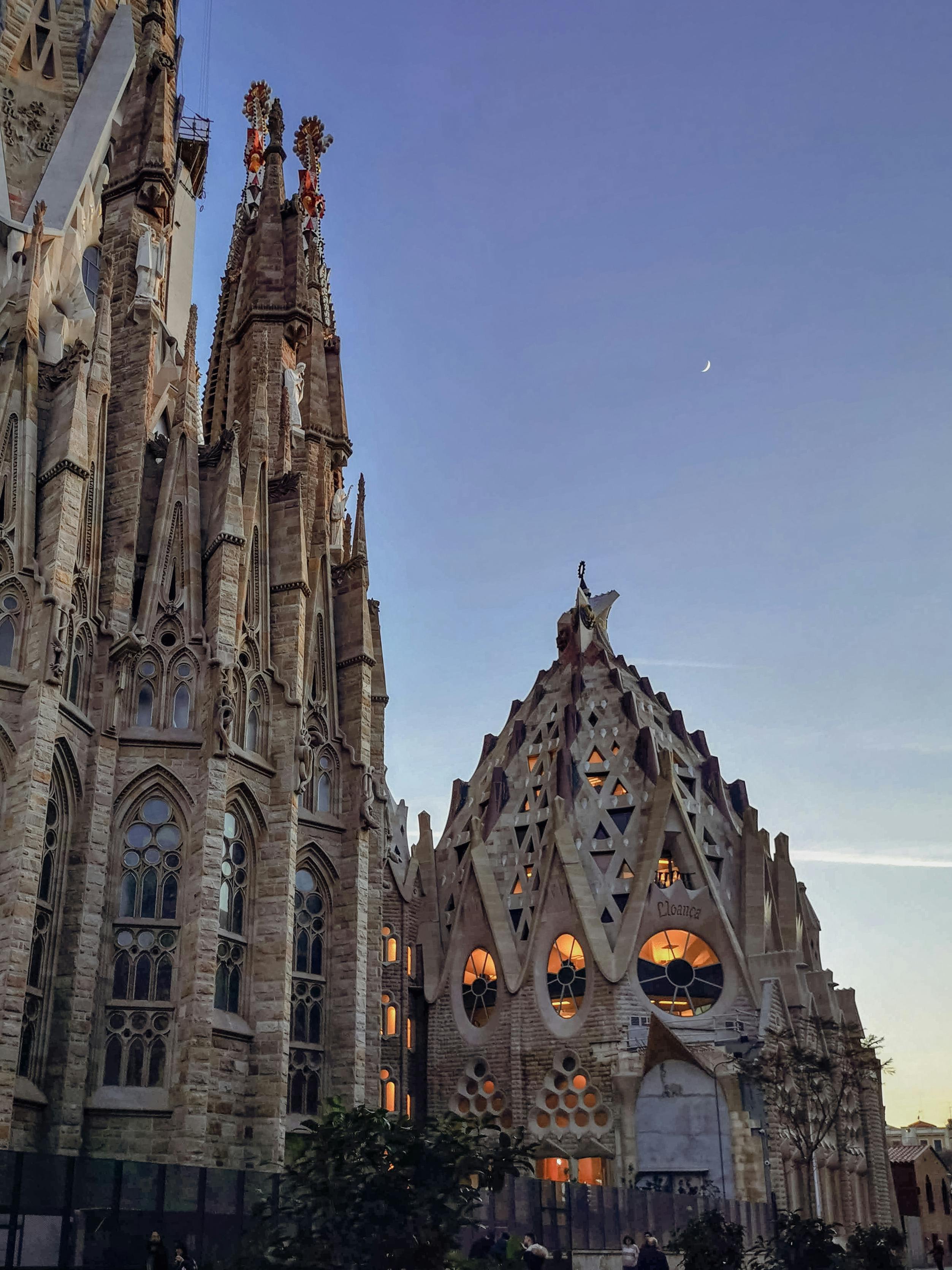 building of la sagrada familia