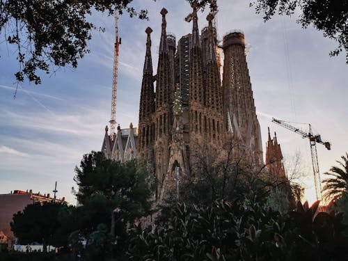 Δωρεάν στοκ φωτογραφιών με sagrada familia, Βαρκελώνη, γερανίδες