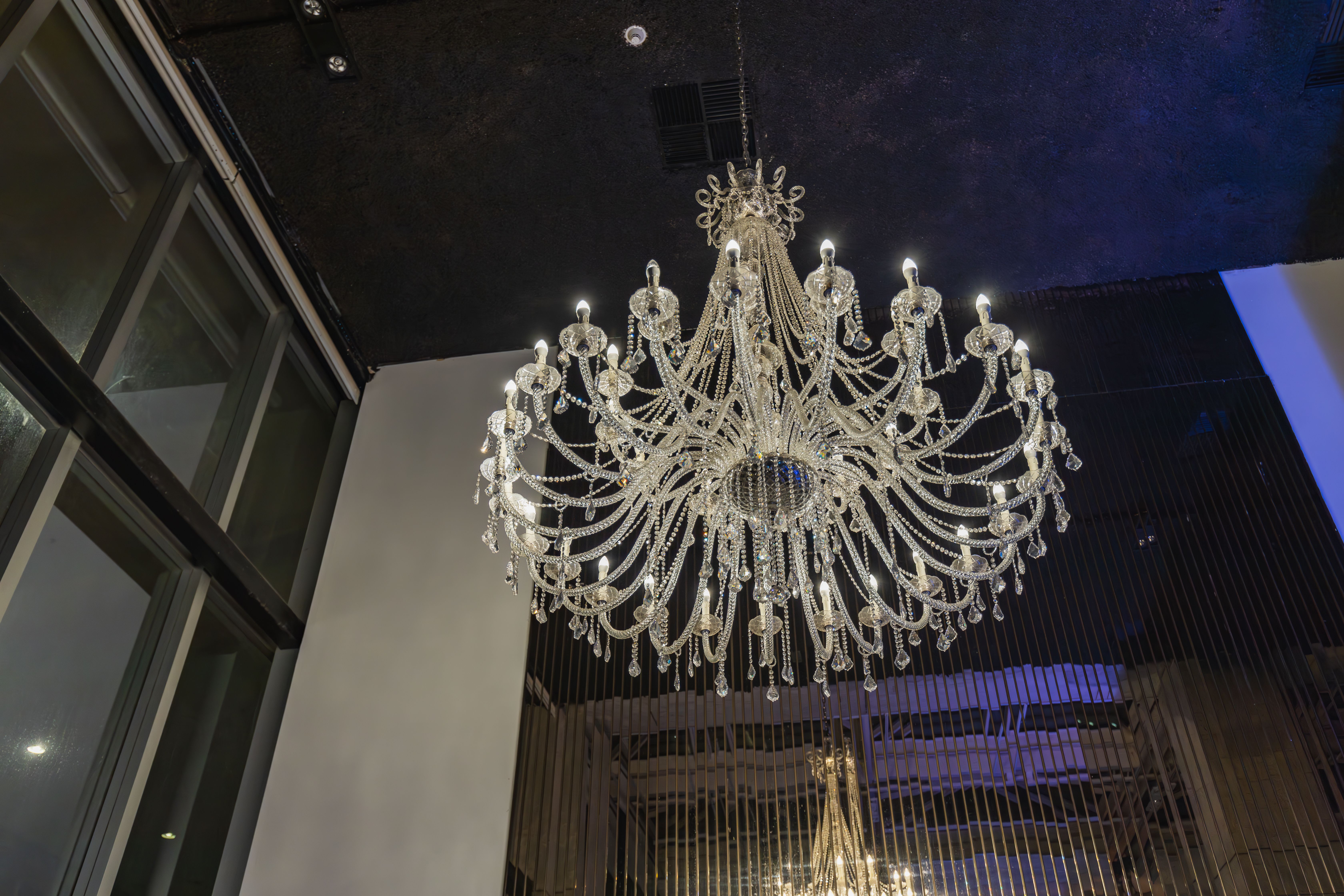 Crystal Chandelier Above the Banquet Hall · Free Stock Photo