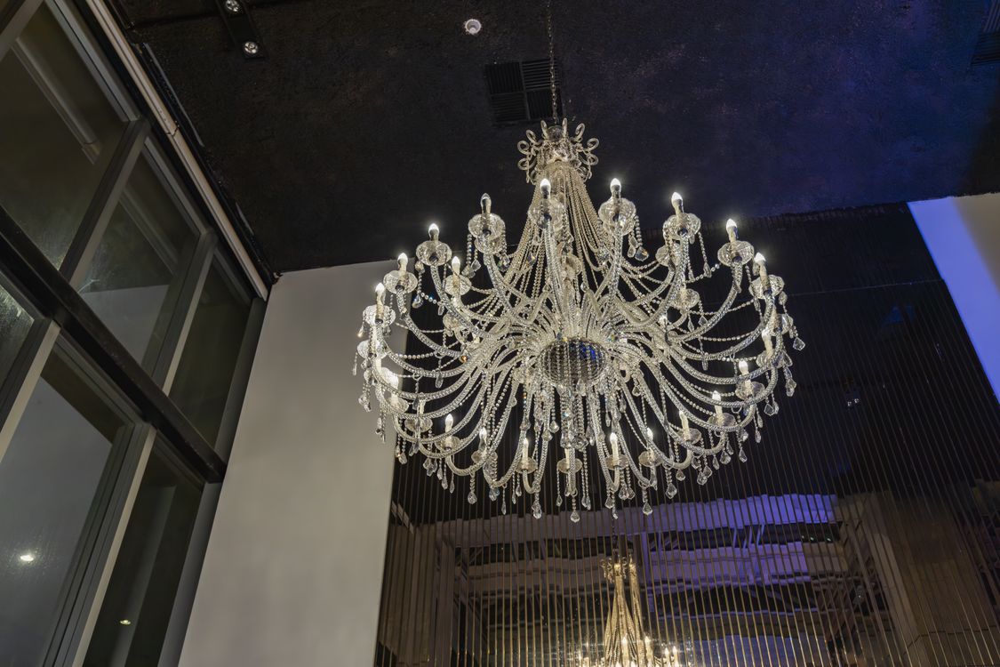 Crystal Chandelier Above the Banquet Hall · Free Stock Photo