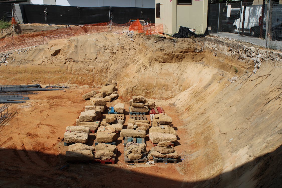 tumbas de origen fenicio y romano halladas en Bahía Blanca