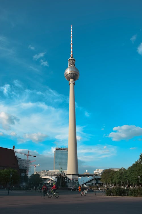 Бесплатное стоковое фото с broadcast tower, Берлин, вертикальный выстрел