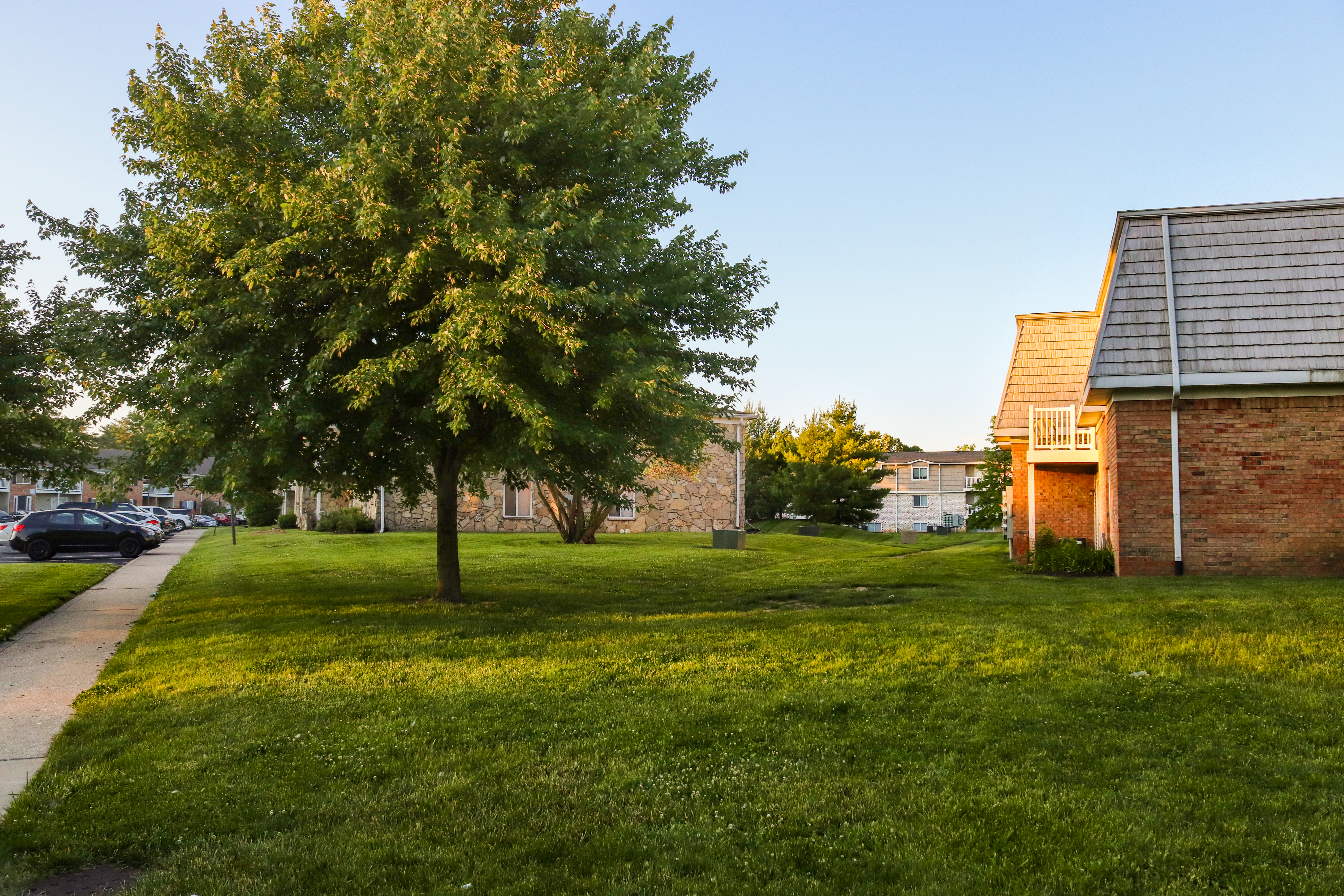 Quiet neighbourhood green space with mature trees at Miller Park, Upper Arlington