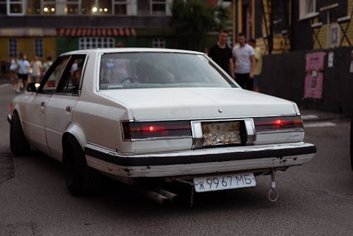 Foto profissional grátis de automóvel, branco, retrô