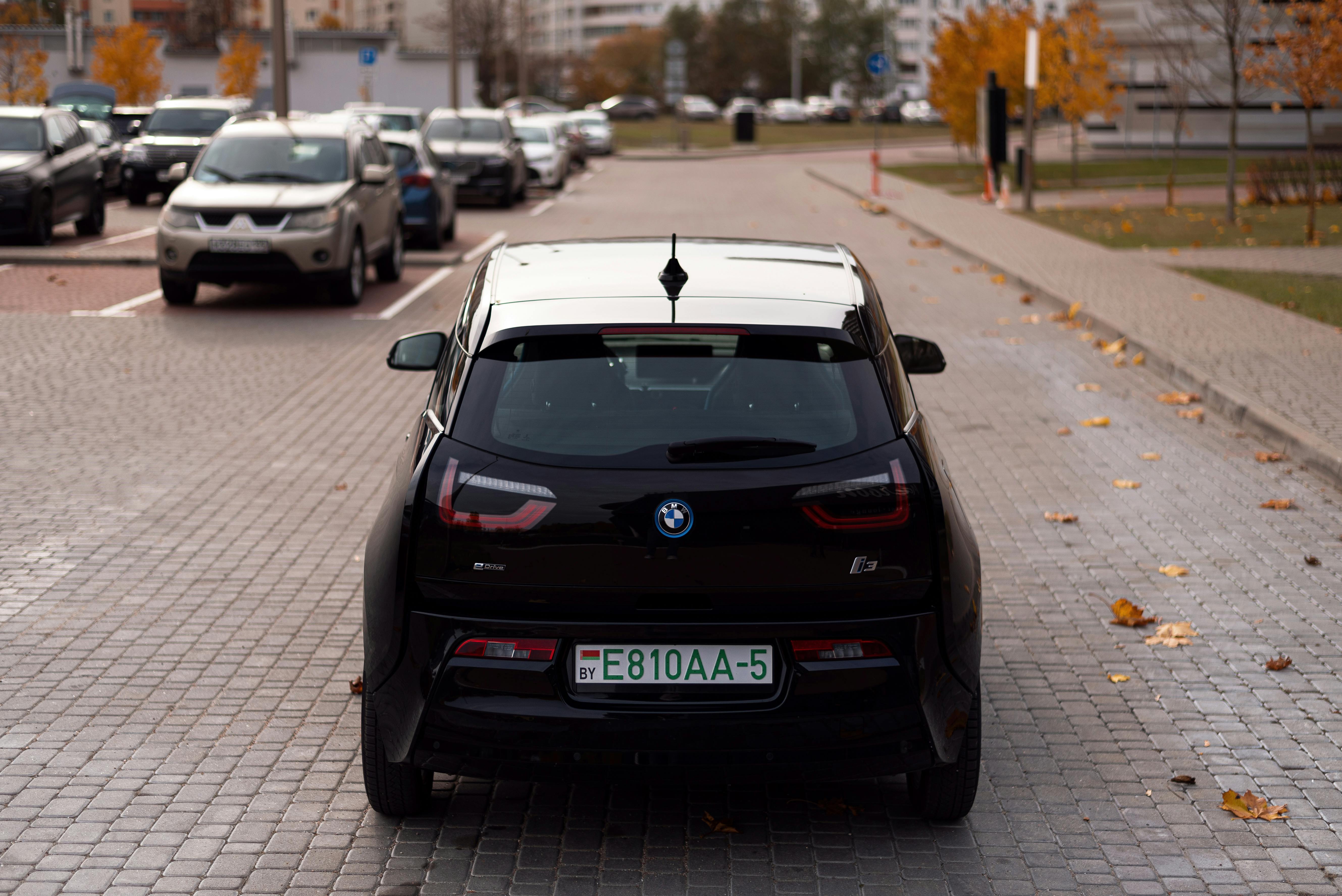 What If All Cars Were Autonomous, Electric, and Free? — Photo by Vitali Adutskevich on Pexels