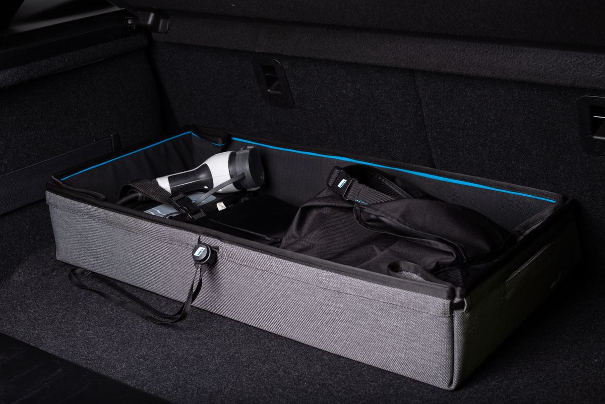 Organized gear in a vehicle trunk