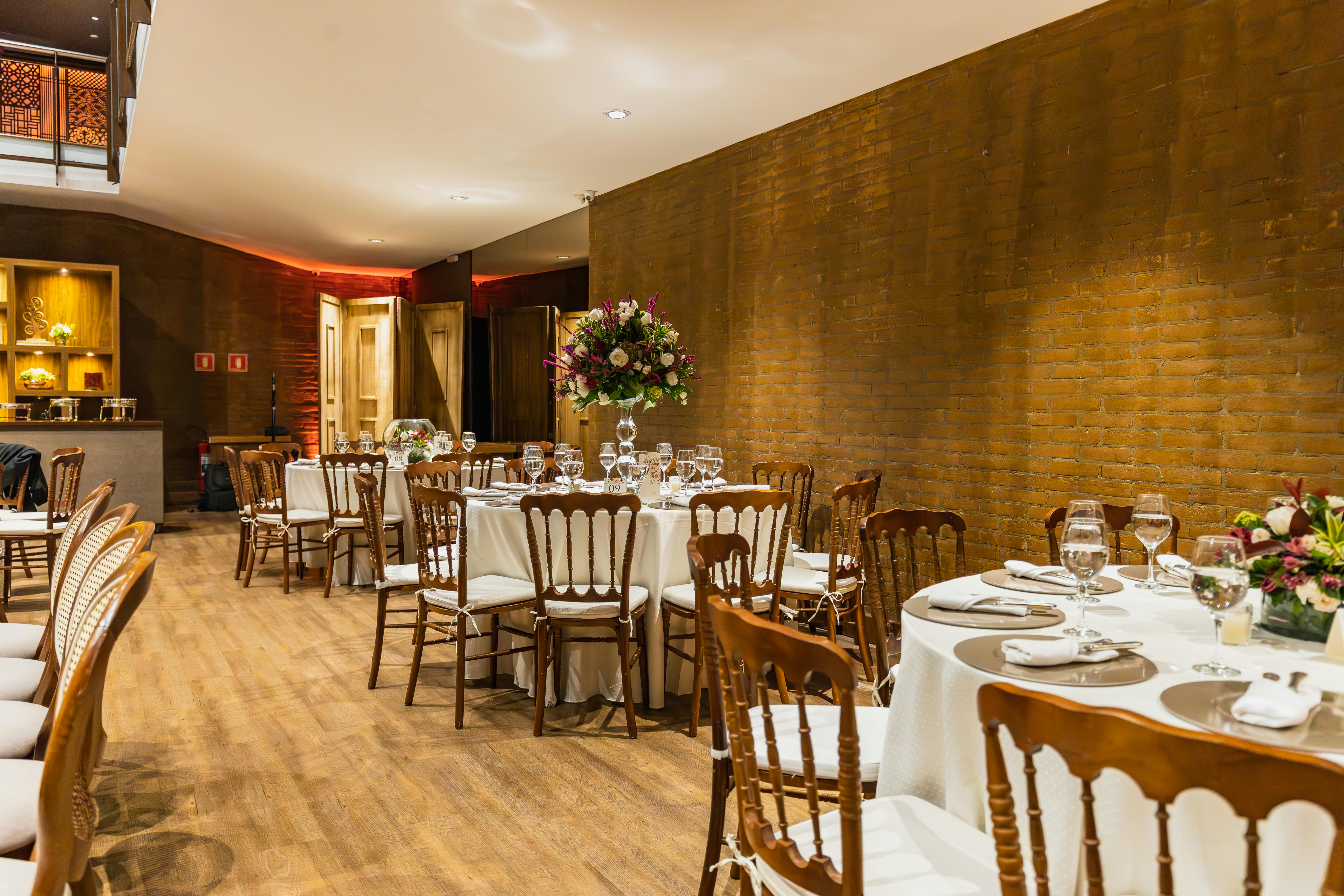 The Best Wedding &amp; Event Venues in the Capital Region, According to Locals — Photo by Matheus Bertelli on Pexels