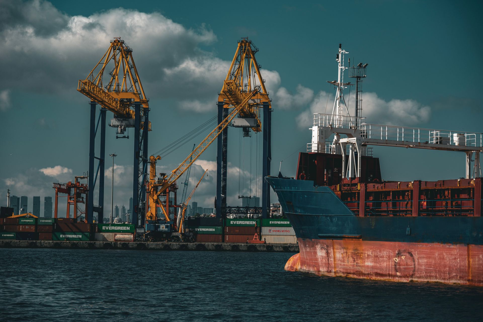 Conteneurs au port d'Istanbul