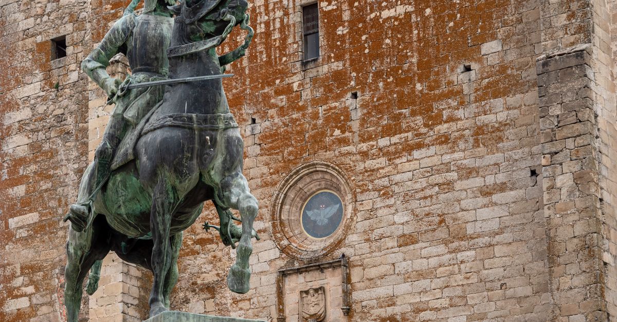 Constantino López Closes First Day of International "Translating Don Quixote" Congress