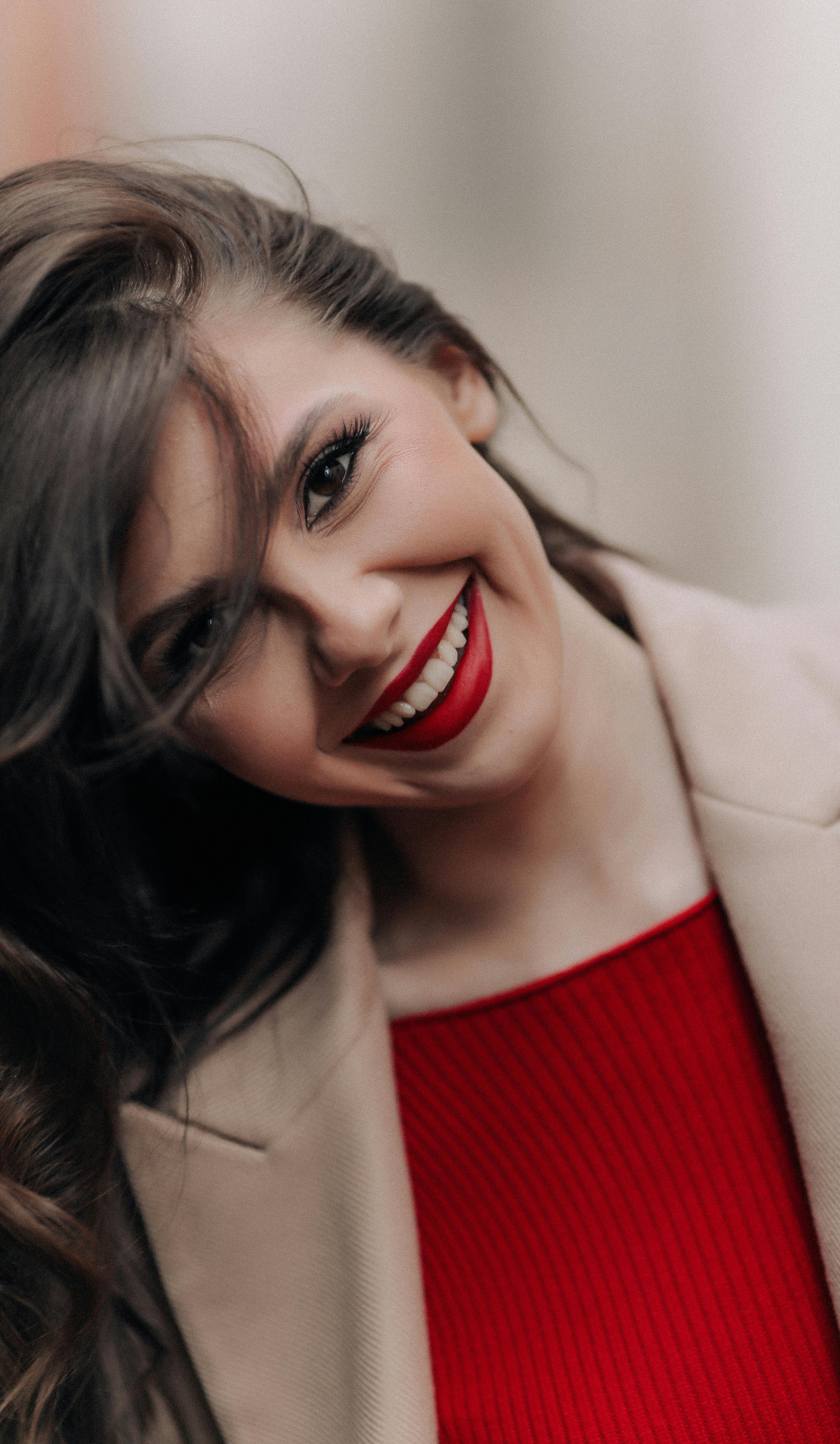 Gratis Fotos de stock gratuitas de abrigo beige, alta moda, amuleto Foto de stock