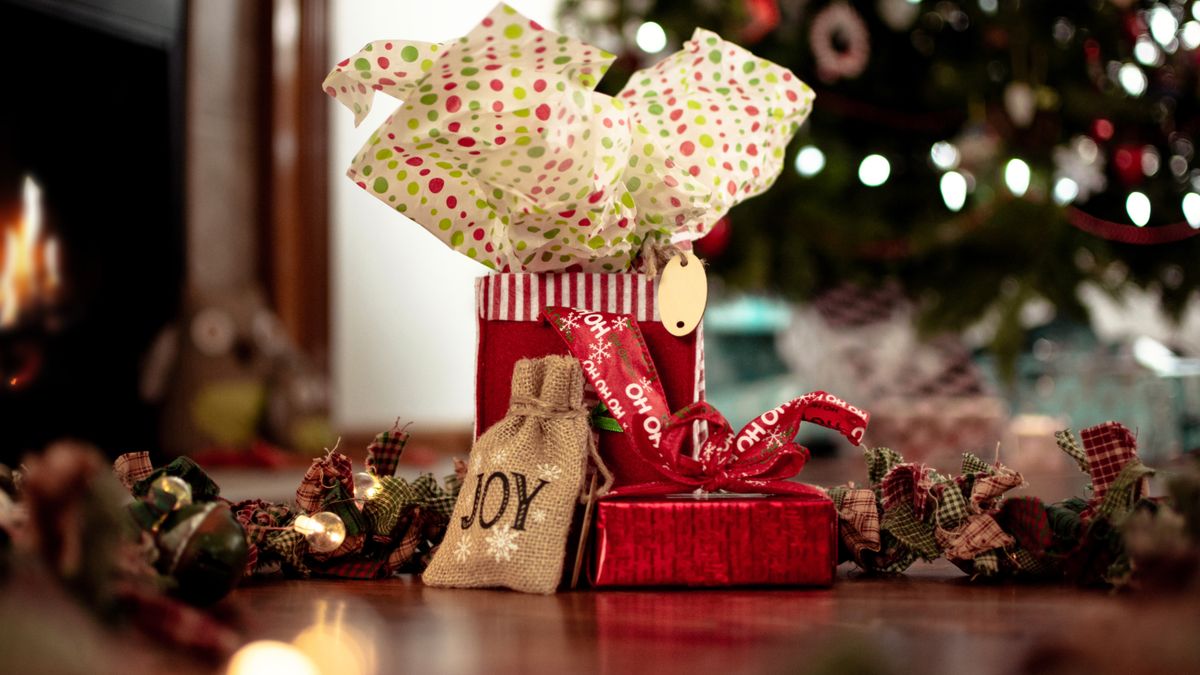 Free Toy Giveaways Near Me: Holiday Programs and Application Deadlines