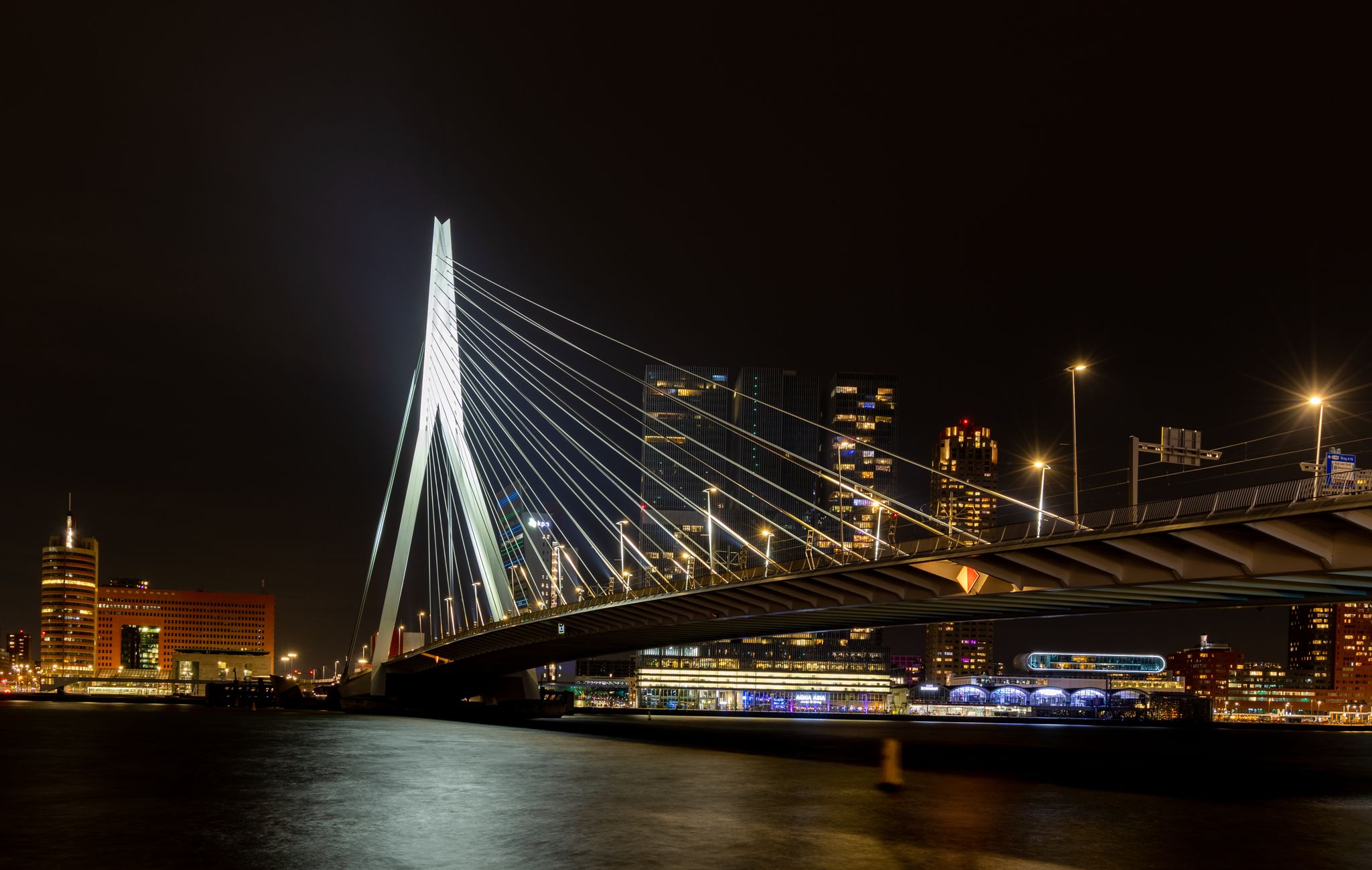 Singles uit Nederland en België daten aan de Maas