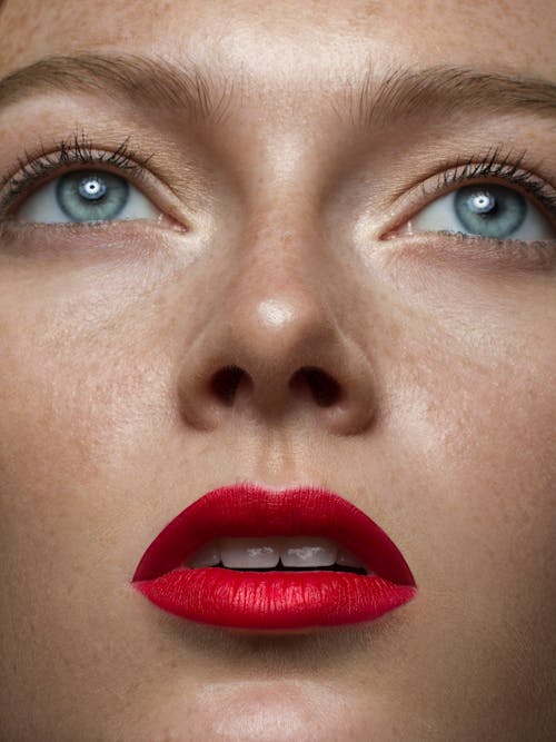 Foto stok gratis bintik-bintik, kaum wanita, lipstik merah