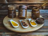 Pots d'amlou, huile d'argan et miel