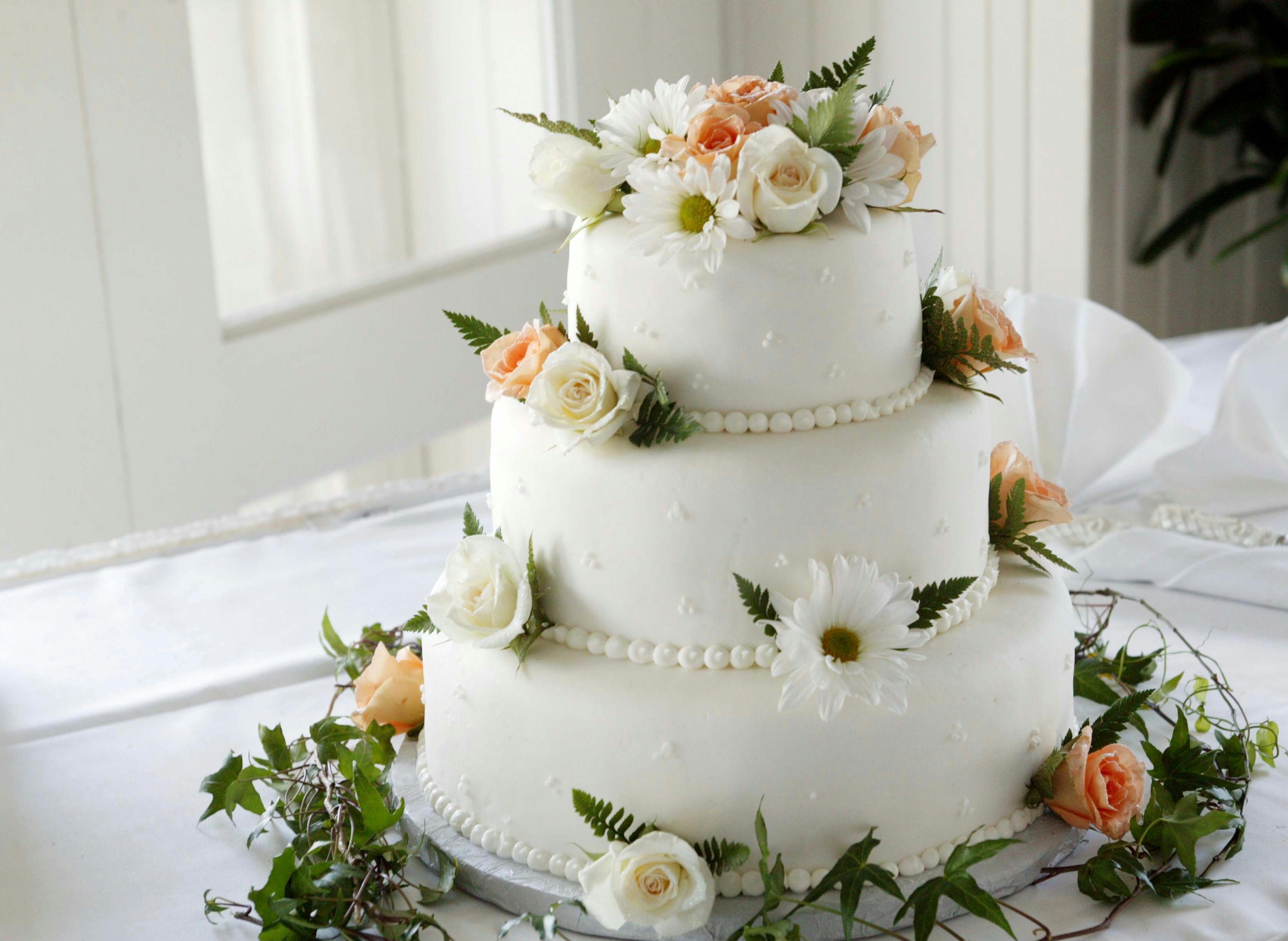 wedding cake wallpaper