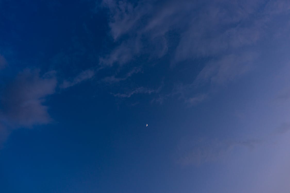 Ingyenes stockfotó fényes, hold, kék ég témában