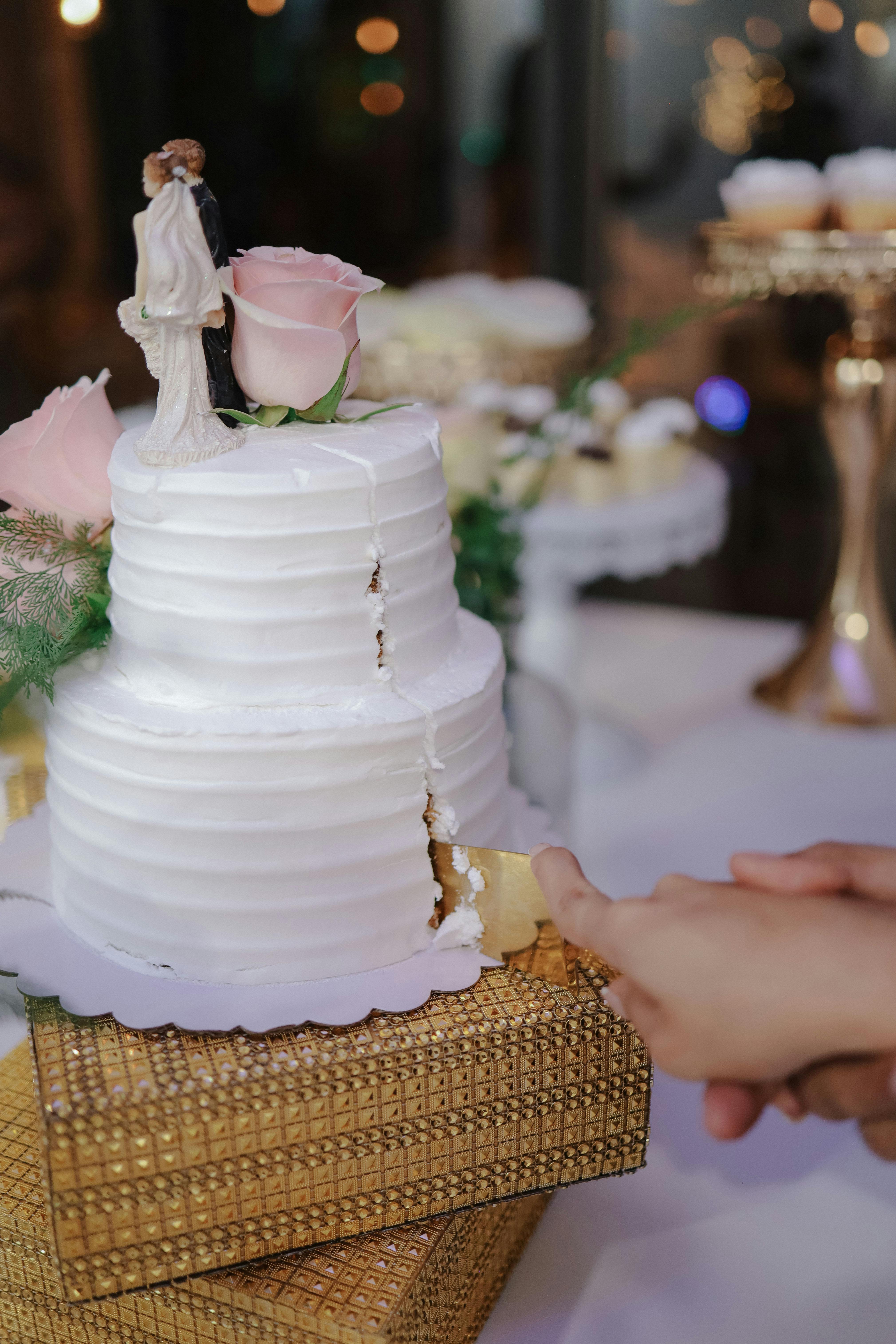 This Viral Hack for Cutting Cake with a Wine Glass Is Pretty Genius