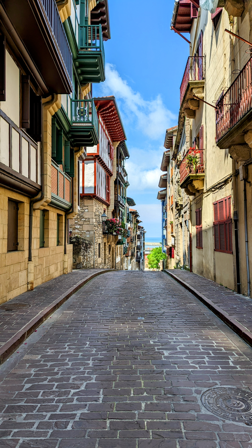 Free Explore the picturesque architecture and narrow streets of Hondarribia, a charming town in Spain. Stock Photo