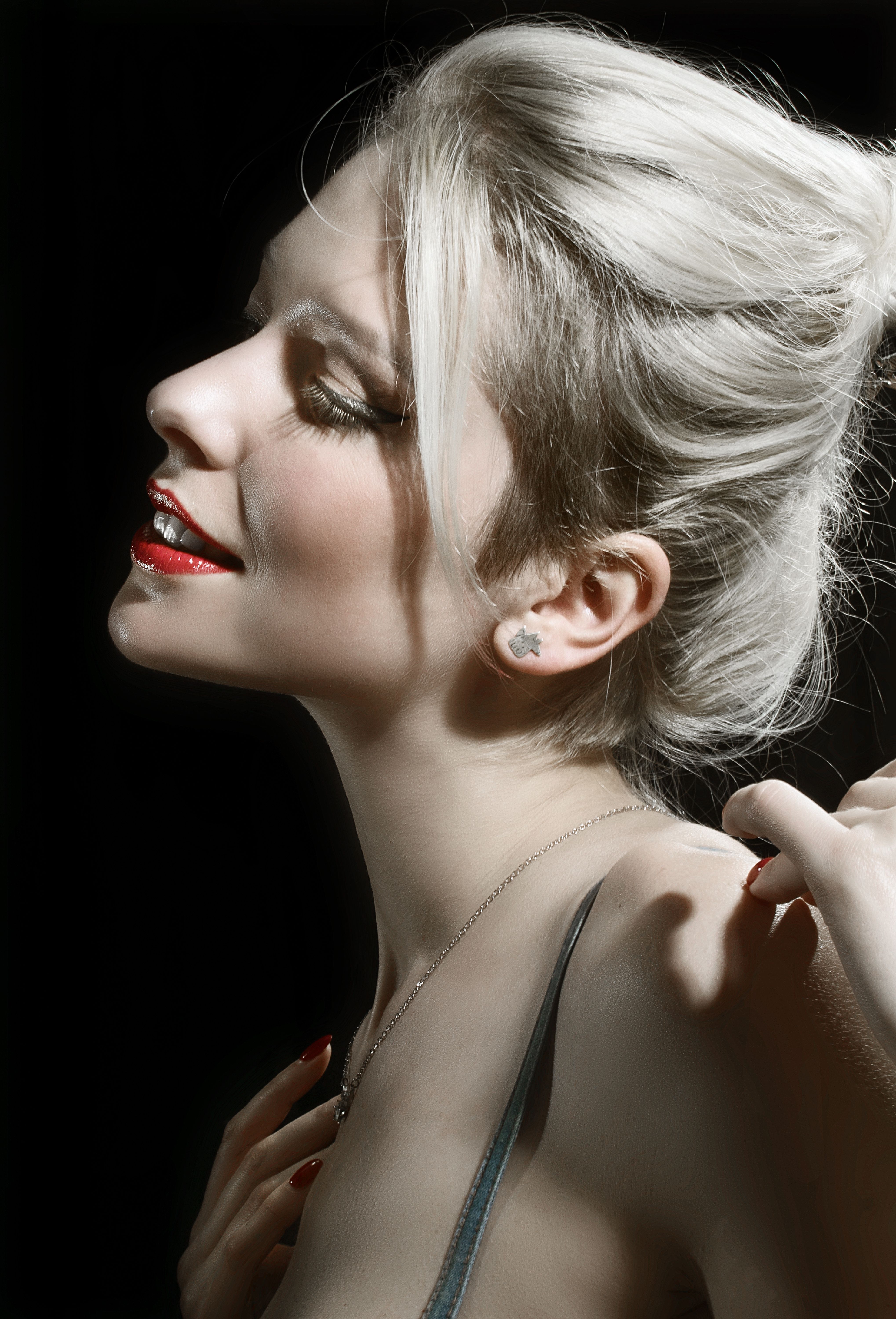 Cara Retouch Foto Portrait Seperti Pro di Photoshop