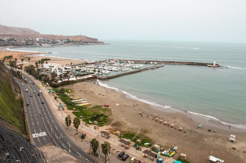 Foto profissional grátis de litoral, vista para o mar